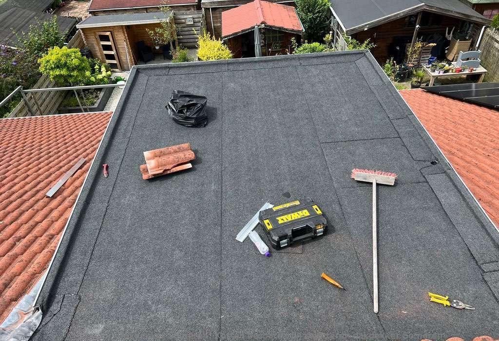Kosten Besparen Bij Selecteren Dakdekker Someren